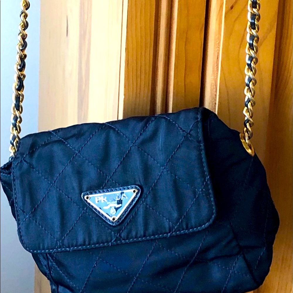 Authentic Prada navy chain quilted bag